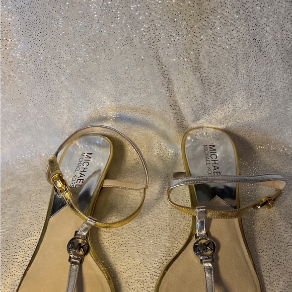 Micheal Kors shoe 7m $40 - Picture 2 of 5